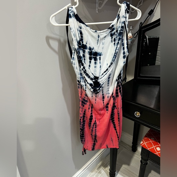 Venus Tank - Picture 2 of 2